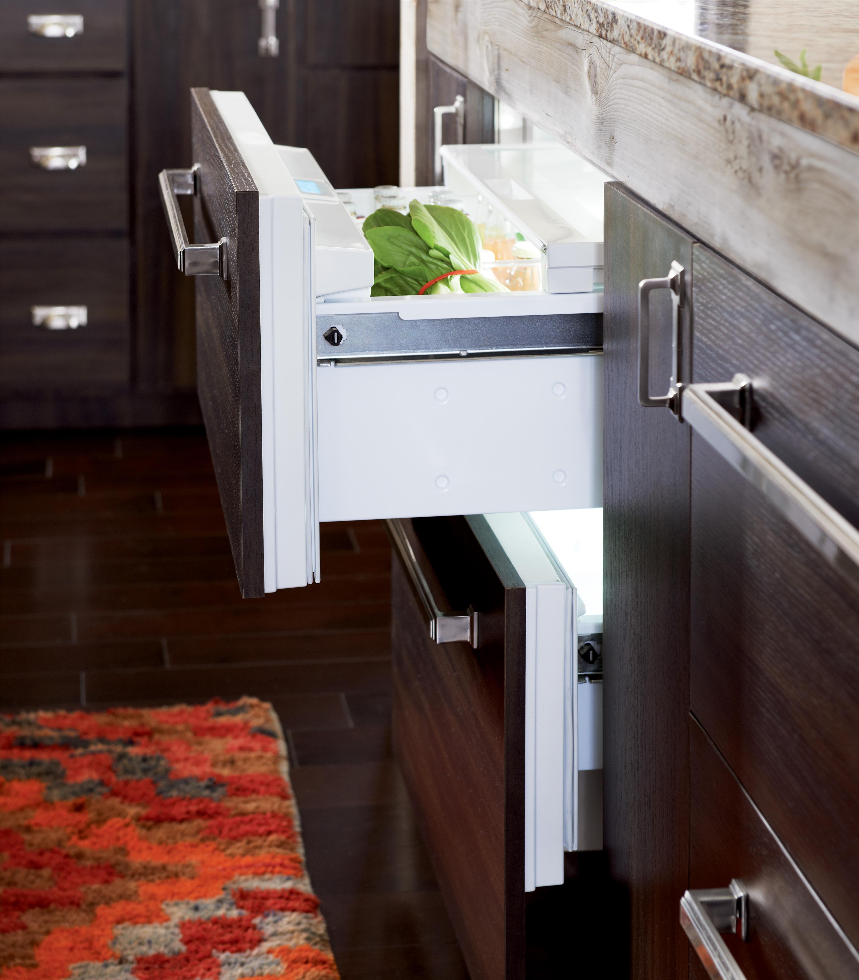 Integrated clearance drawer fridge